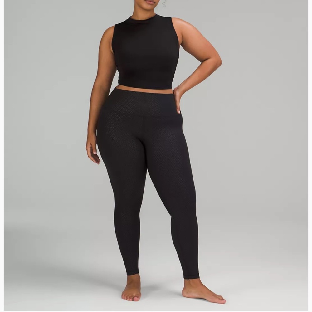 align 28” high rise 6 legging Gradiate Geo Emboss Black lululemon. Medium